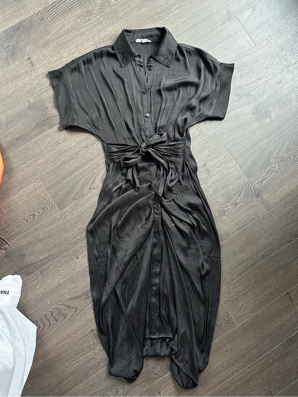 Steve Madden Black Button-Front Tie-Waist Midi Dress